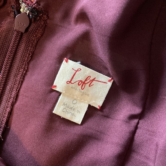 Loft Lace Dress - Picture 9 of 10